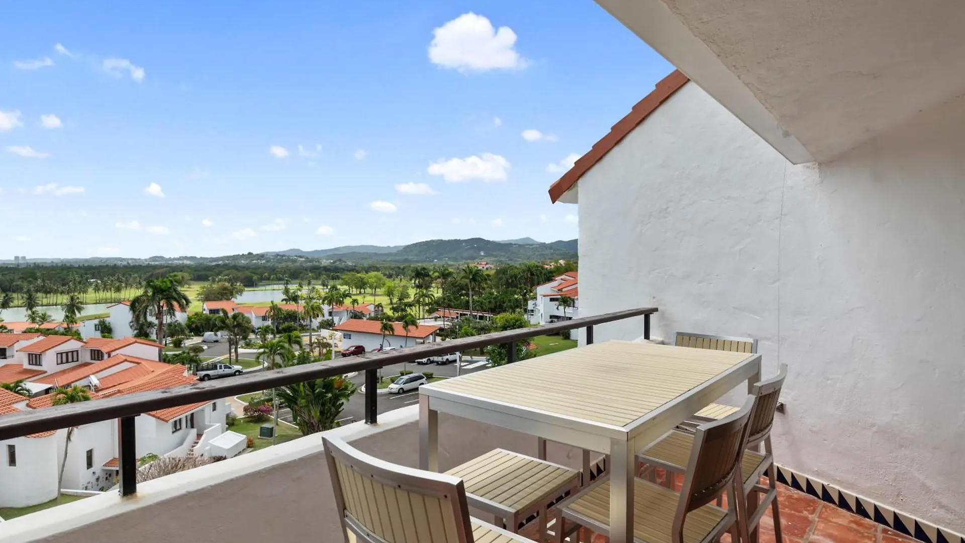 Villa Rio Mar Retreat En Stunning Oceanview Near El Yunque à Río Grande